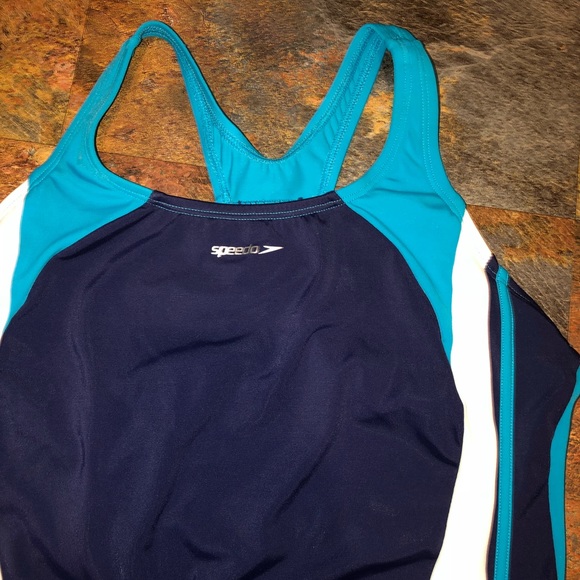 One piece swimsuit - Picture 2 of 3